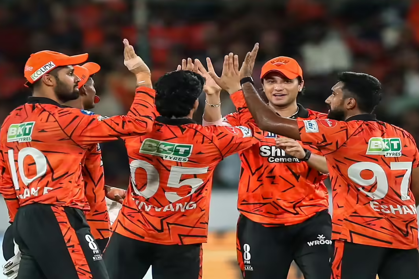 IPL 2026: SRH Crush RCB by 55 Runs Despite Kohli Brigade Securing Top-Two Finish